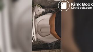 Ebony girl shitting at friends house