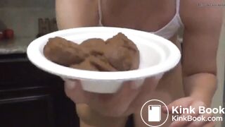 PRETTY SCAT GIRL LONG SHIT INTO BOWL