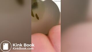 MILF takes a nice shit