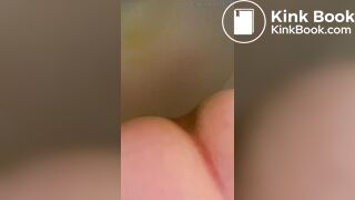 MILF takes a nice shit