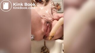 anal dildo scat