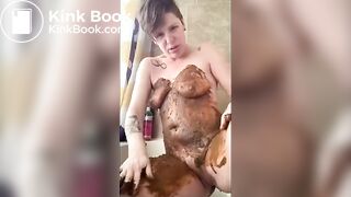 Poo smearing in the bathtub..