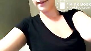 Sexy girl shit on toilet (face shown)