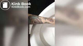 fat ass latina shiting and eating