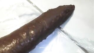 sexy german pawg woman takes a nice shit