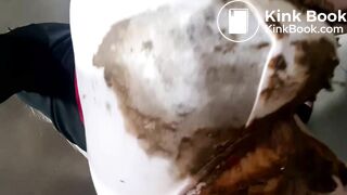Big poop in pink panties