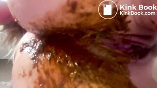 Big panty poop in pink satin