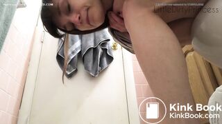 Beautiful pooping girl