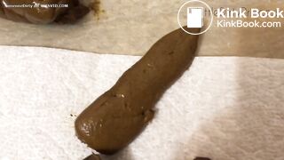 Beautiful pooping girl