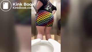 Big booty white girl - video 4