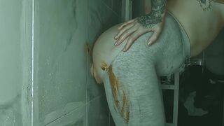 Pooping while fucking a dillo