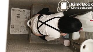 Waitress taking a quick dump