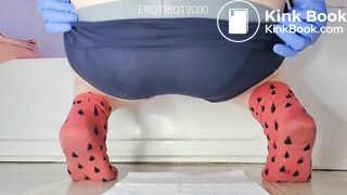 Big ass dropping a creamy turd