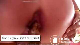 CAMGIRL constipated SCAT woman who shits