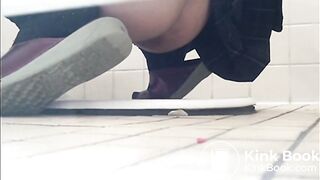 Japanese girl poop - video 33