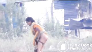 INDIAN Village LADY SHITTING ASS WASH