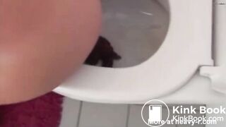 BLONDE COLLEGE GIRL CRACKLE SHIT