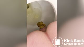 MILF drops a MASSIVE loge