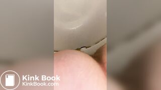 MILF drops a MASSIVE loge