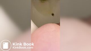 MILF takes her morning poo