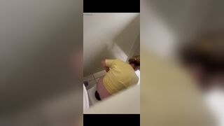 MILF drops some turds
