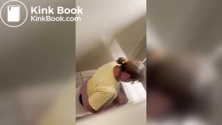 MILF drops some turds