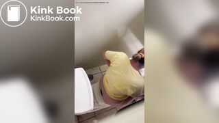 MILF drops some turds