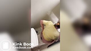 MILF drops some turds