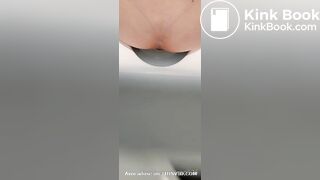 Voyeur girl caught pooping 2