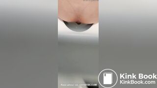 Voyeur girl caught pooping 2