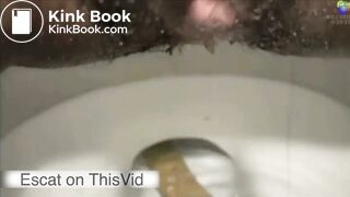Cocoa farting and pooping in toilet