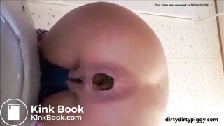 sexy girl constipated - video 2