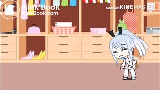 Mimi getssstuck in closet and shits herself