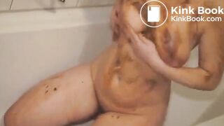 Scat play in the bathroom..