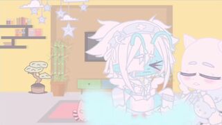 Cyan doesn't want to move, so she soils her diaper