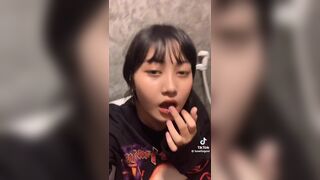 Thai shit girl