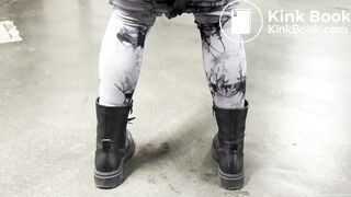 I want to shit in the car park