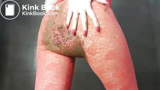 Big poop in red tights