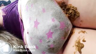 Messy poop play in gray panties