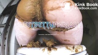 compilation of sexy girl shitting