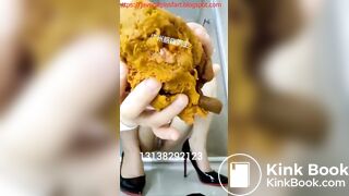 Chinese slut fills pantyhose