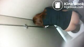 Beautiful butt caught shitting