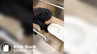 Overstall voyeur poop PT 1