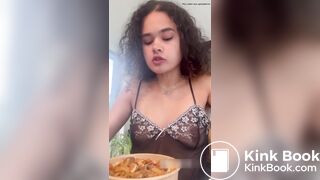 sexy lightskin eating, farting, and shitting