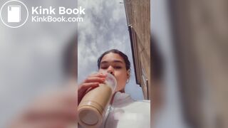 sexy lightskin eating, farting, and shitting