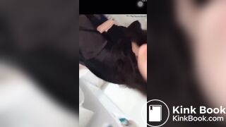 Thick bitch blowing her asshole out