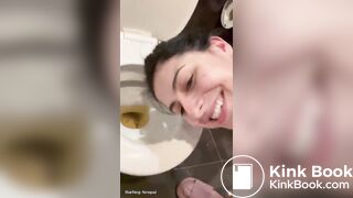 Sexy girl with plug want to poop