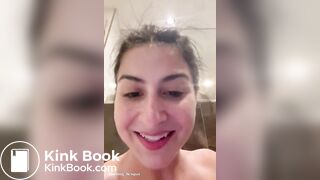 Sexy girl with plug want to poop