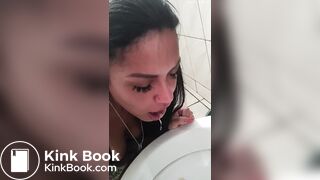 Very hot Brazilian slut puking and taking a nice shit