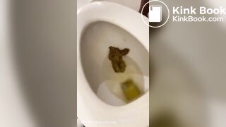 Big booty ebony release shit over toilet - video 6